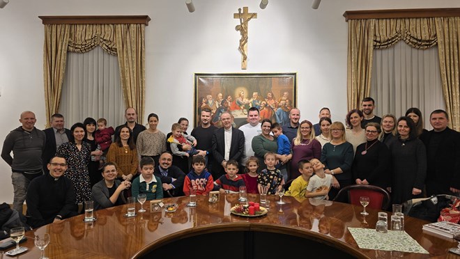 Adventski susret učenika, roditelja i djelatnika Katoličke osnovne škole Svetoga Josipa, Čakovec, s biskupom Božom Radošem